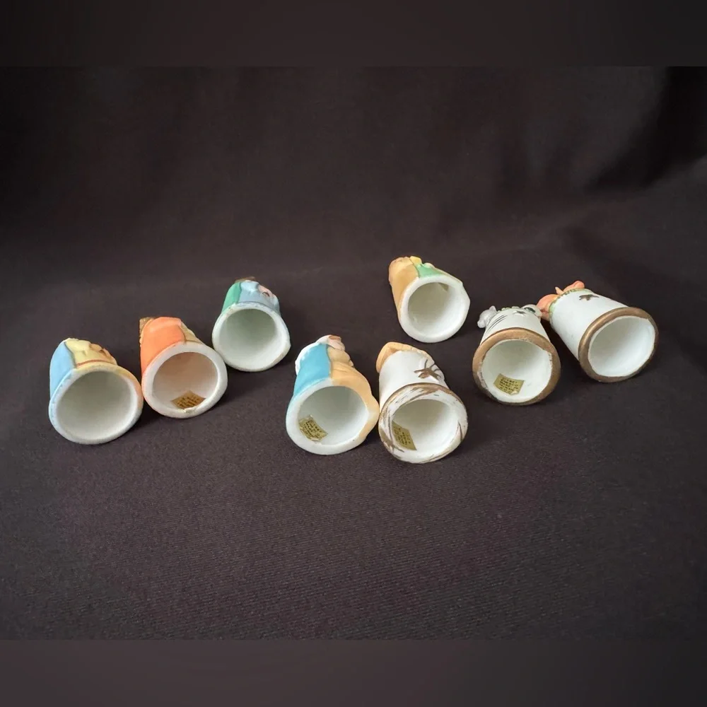 Vintage 1987 Enesco Porcelain Nativity Scene Thimble Display 8 Piece Set